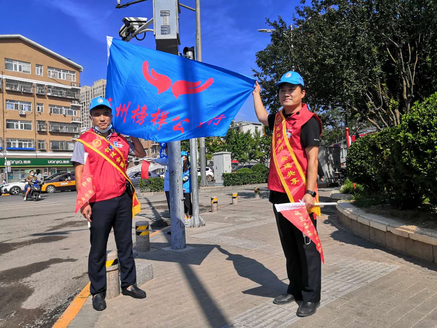 <strong>一根大鸡巴操女人逼逼视频嗯还要</strong>